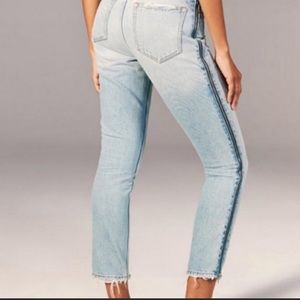 Abercrombie Zipper High Rise Mom Jeans